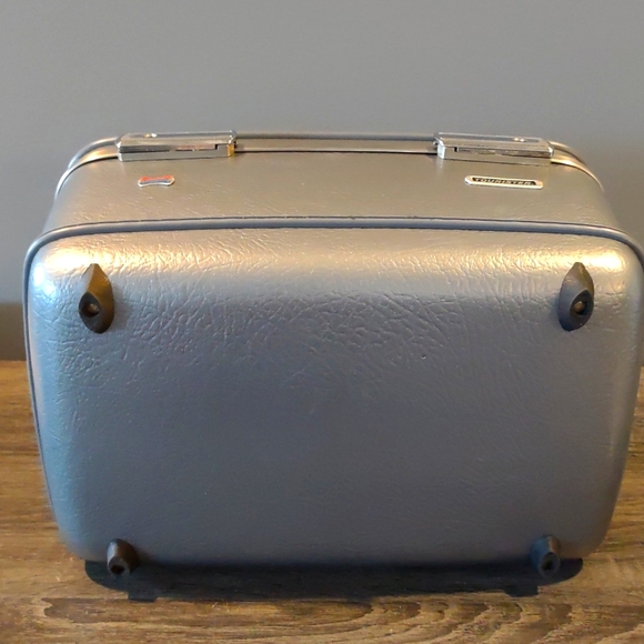 Vintage American Tourister Travel Train Case - Picture 7 of 7